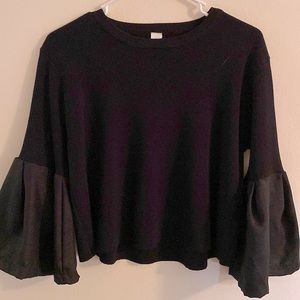 Blueblush quarter flare  sleeve black sweater S never worn
